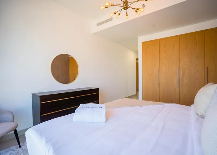 Nasma Luxury Stays - Bellevue Tower 1